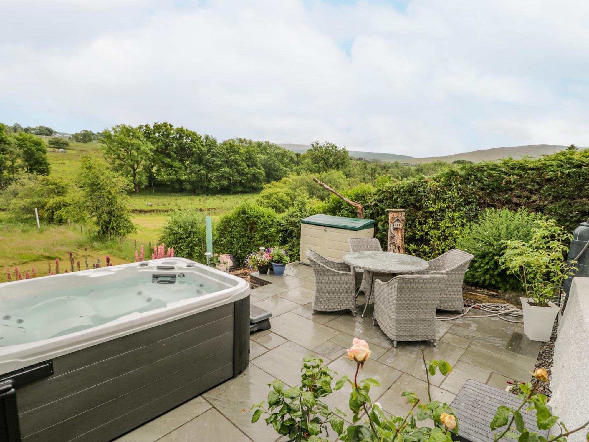 White Roses Retreat Villa Betws-y-Coed Buitenkant foto